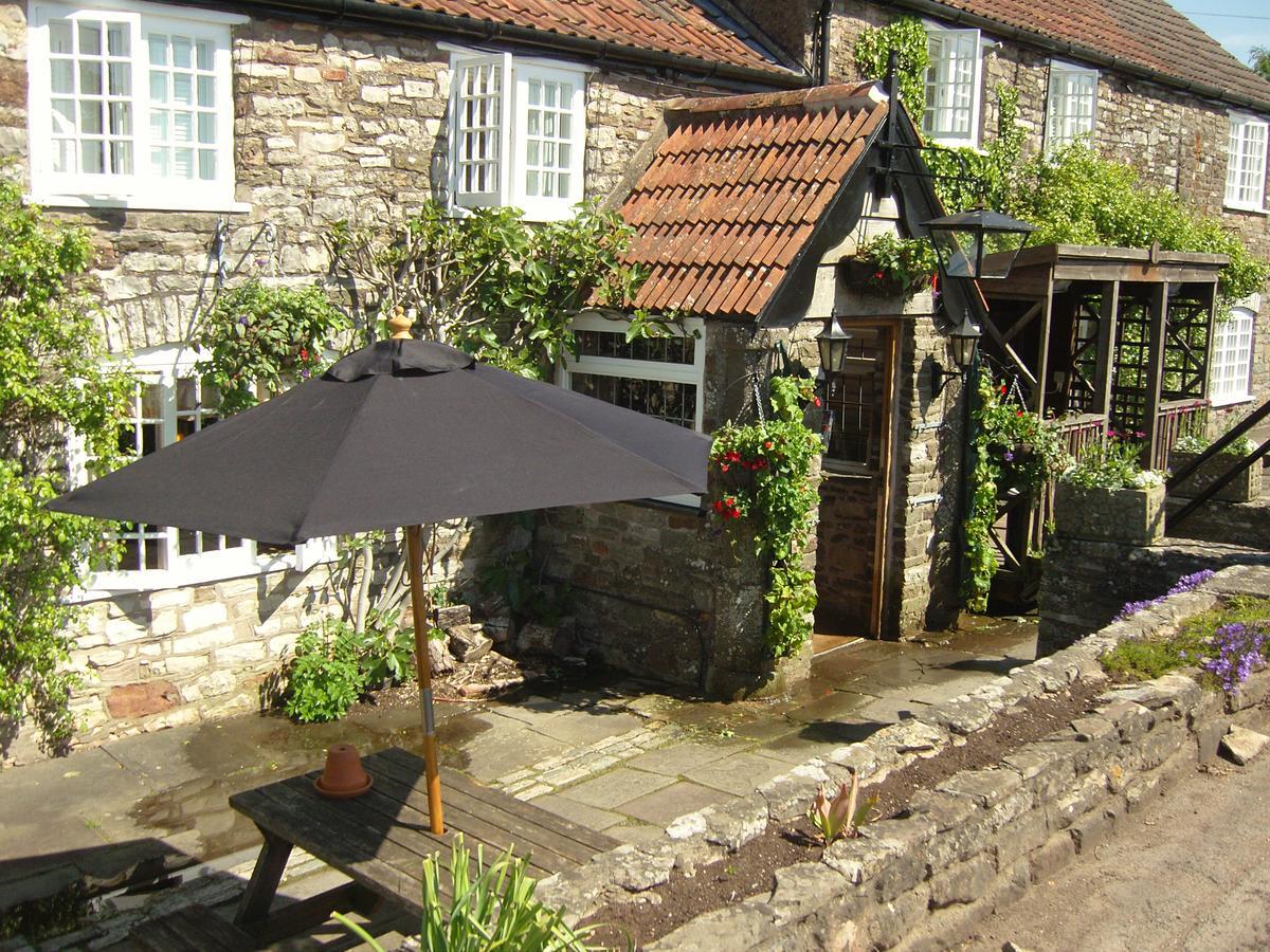 The Carpenters Arms Hotel Pensford Exterior photo